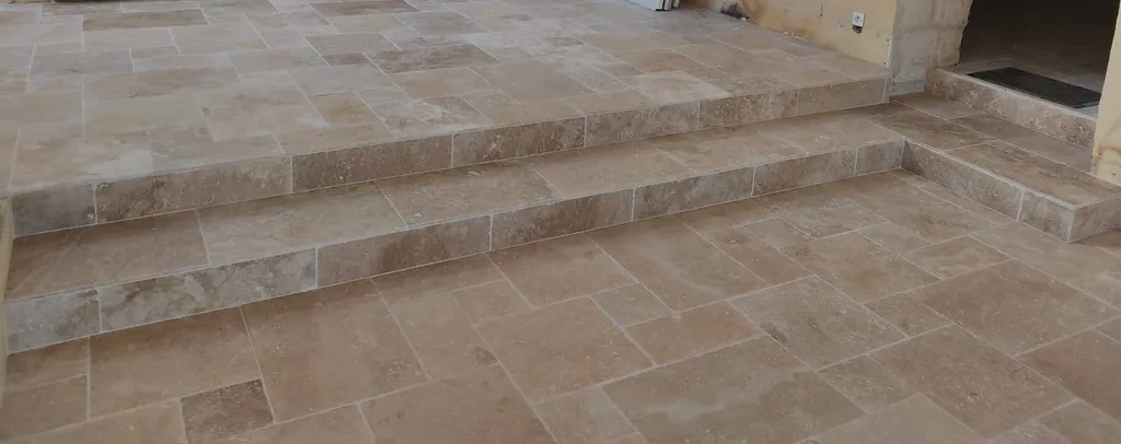Poser du Travertin beige 1er choix en opus 4 formats sur Bordeaux Rive Droite