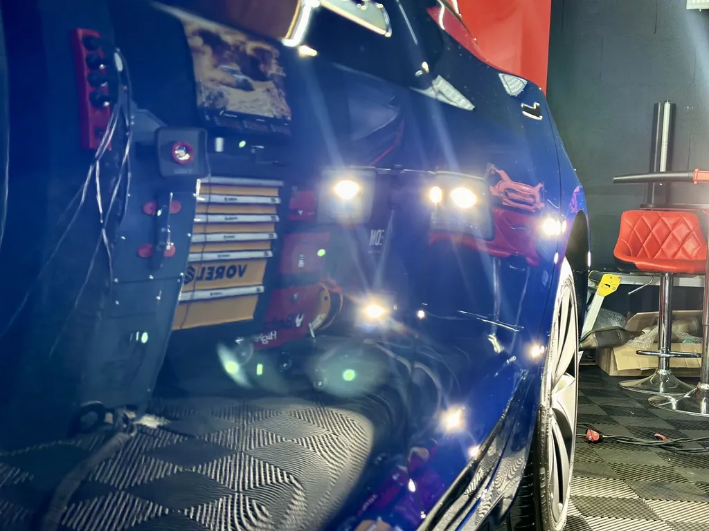 Detailing auto lyon traitement céramique à côté de lyon spécialiste Tesla