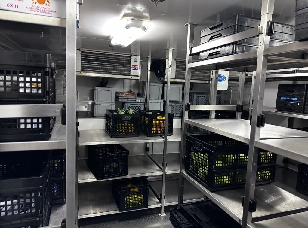 Réparation de fuites sur chambre froide sur un yacht à Monaco par Fcpdi