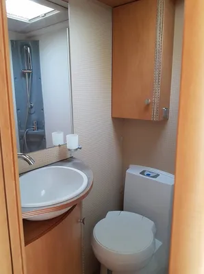 VENDU CAMPING CAR INTEGRAL PILOTE G710 INTEGRAL AVEC ATTELAGE