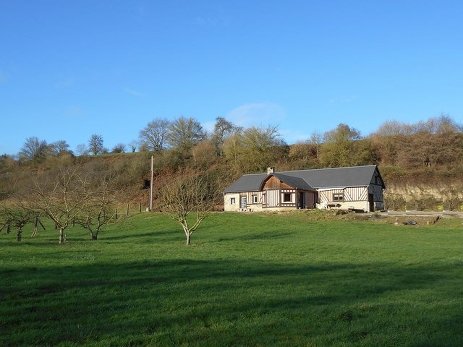 Maison avec rivière à acheter en Normandie, Calvados 14