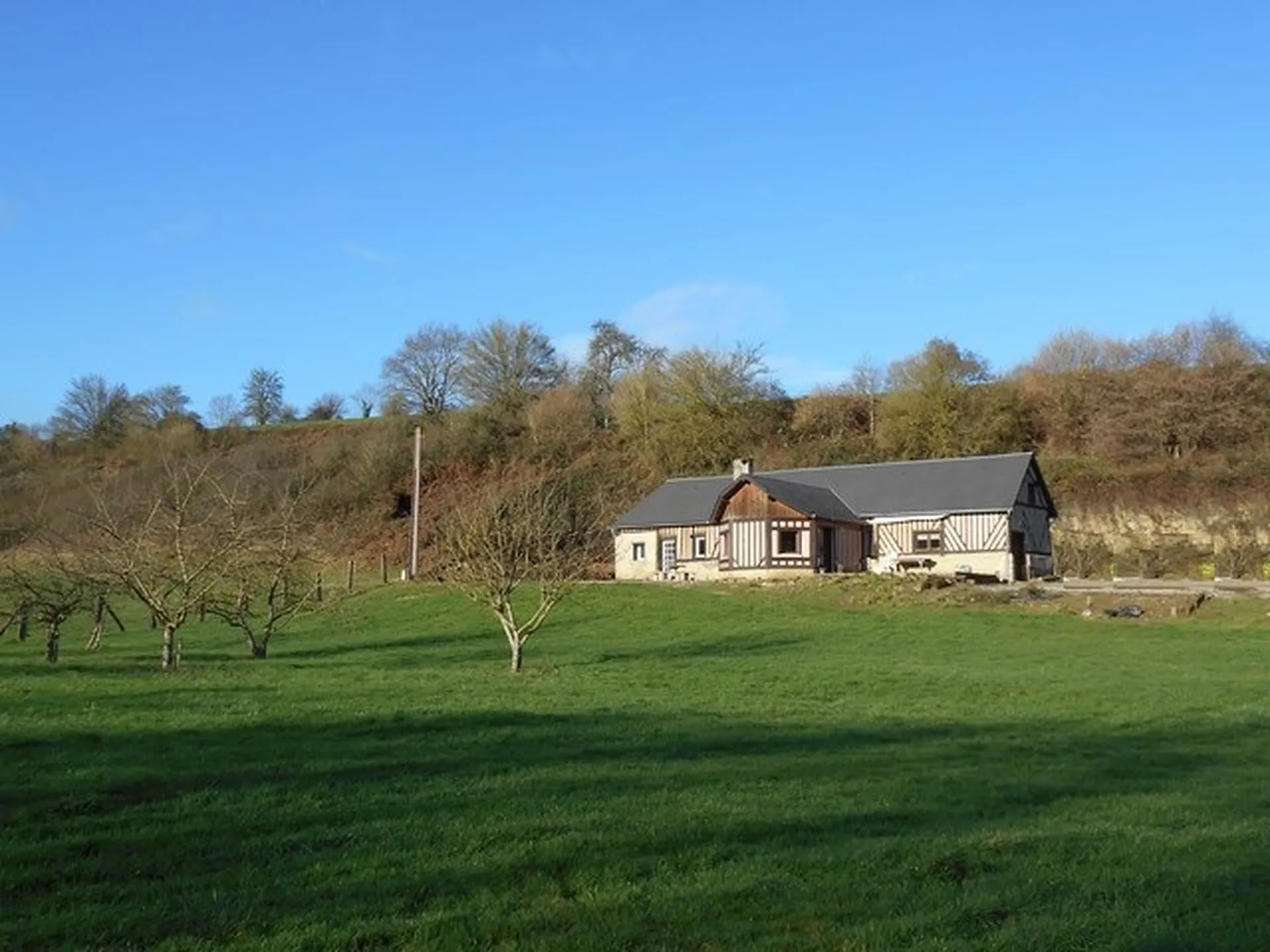 Maison avec rivière à acheter en Normandie, Calvados 14