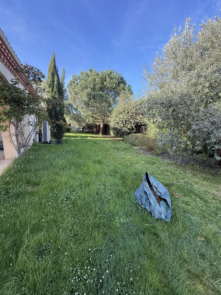 Remise en état complète de jardin à Muret près de Toulouse : entretien espaces verts, taille de haies, tonte, désherbage et élagage professionnel