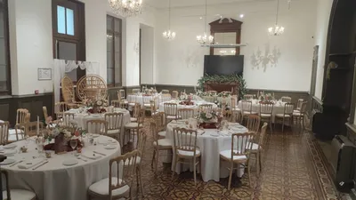 Comment organiser un séminaire d'entreprise réussi dans un lieu emblématique avec wifi fibre à Draguignan ?