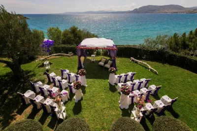 votre cérémonie laïque sur une île grecque avec un wedding planner