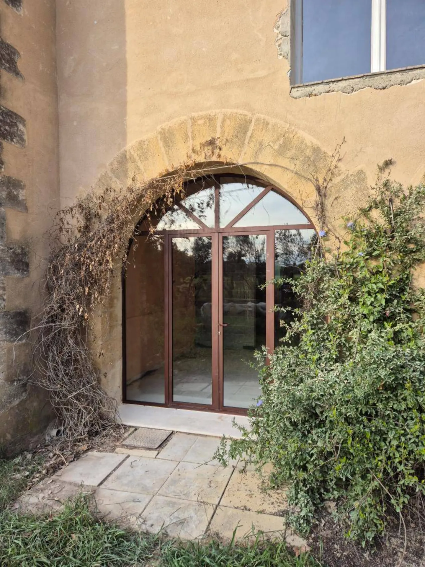 Thermolaquage pour fenêtres et baies vitrées en fer à Istres