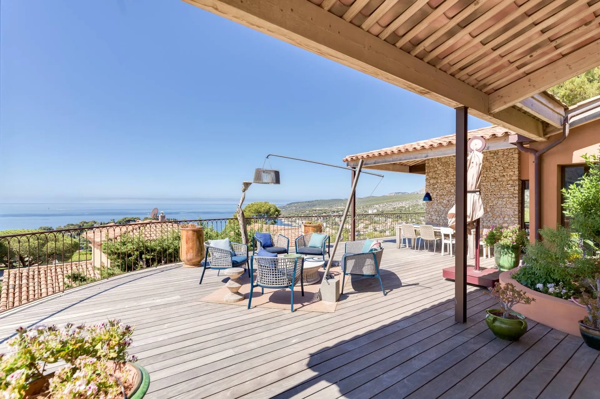 Maison moderne à Cassis - Cassis - Prestations haut de gamme bénéficiant d'un panorama exceptionnel 