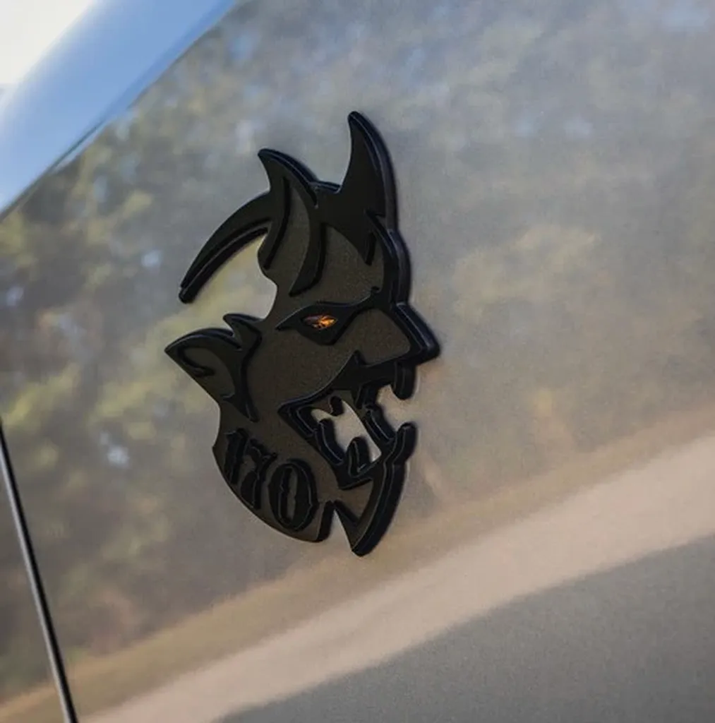 Badge Demon 170 logo exclusif Dodge Challenger série limitée collector