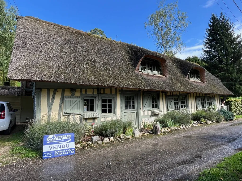 A vendre : Chaumière en très bon état général située à Rives en Seine