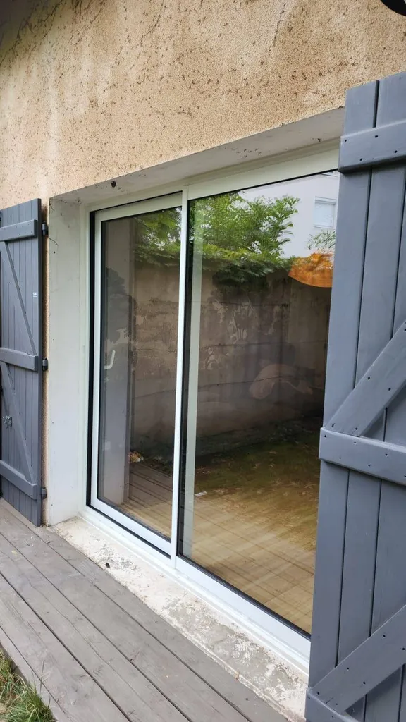 Pose en rénovation de fenêtres PVC double vitrage à Tassin-le-Demi-Lune 69160