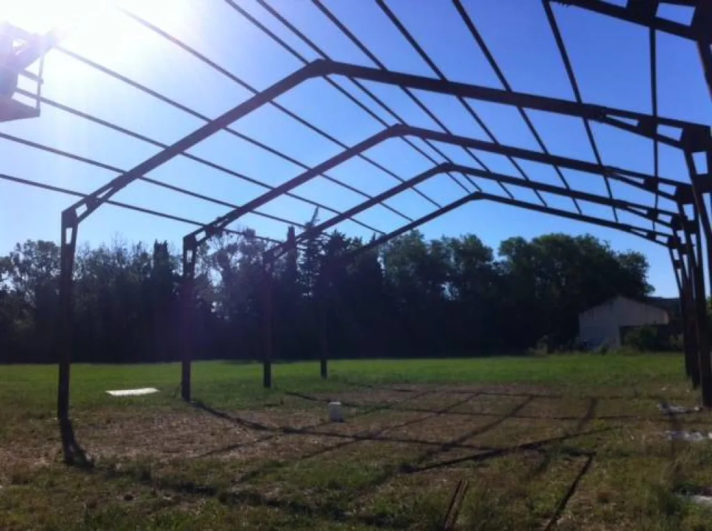 fabrication et pose charpente metallique pour hangar agricole