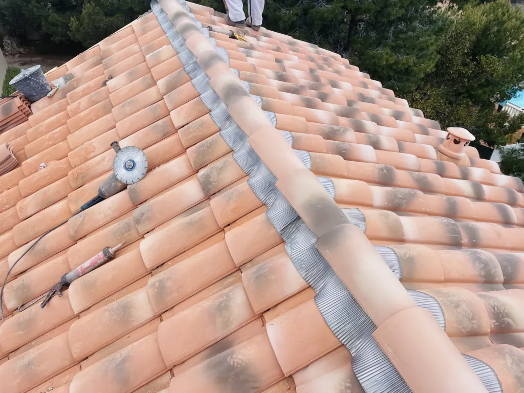 pose du faitage type closoir sur aix en provence