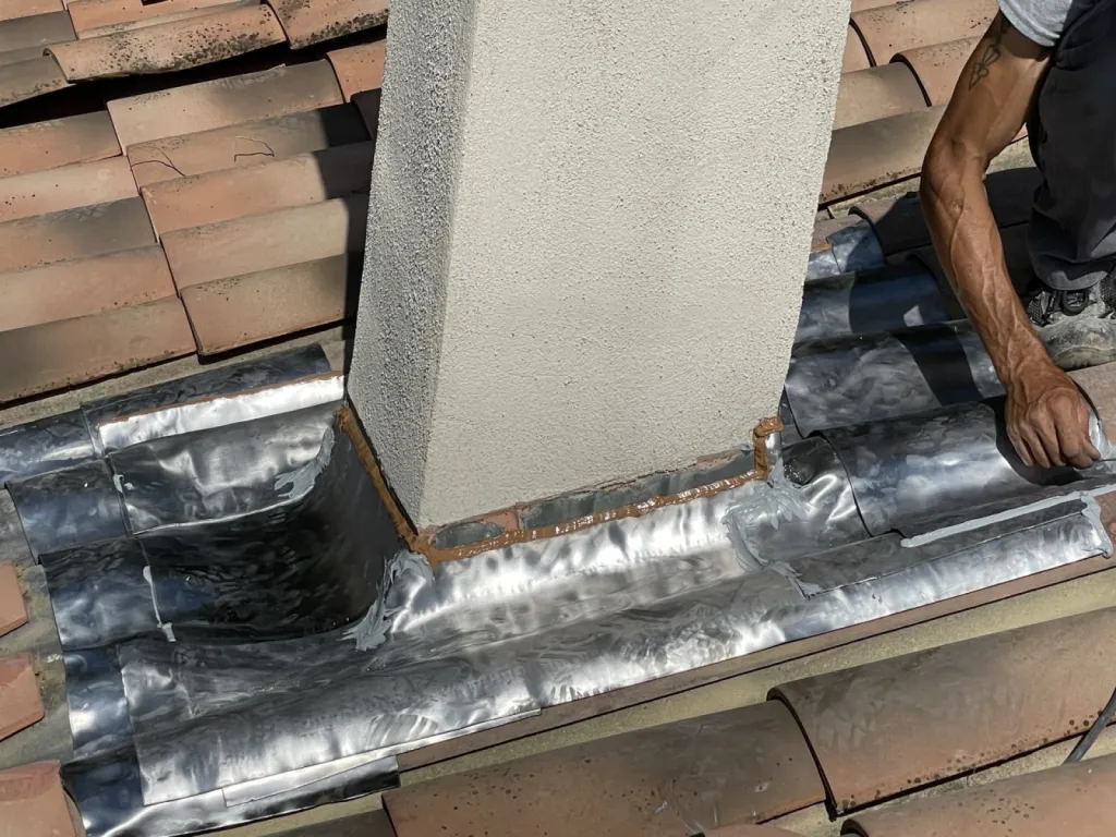 couvreur pour pose de plomb sur cheminée Istres 13800