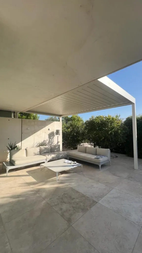 devis pour pose de pergola bioclimatique sur mesure proche de marseille
