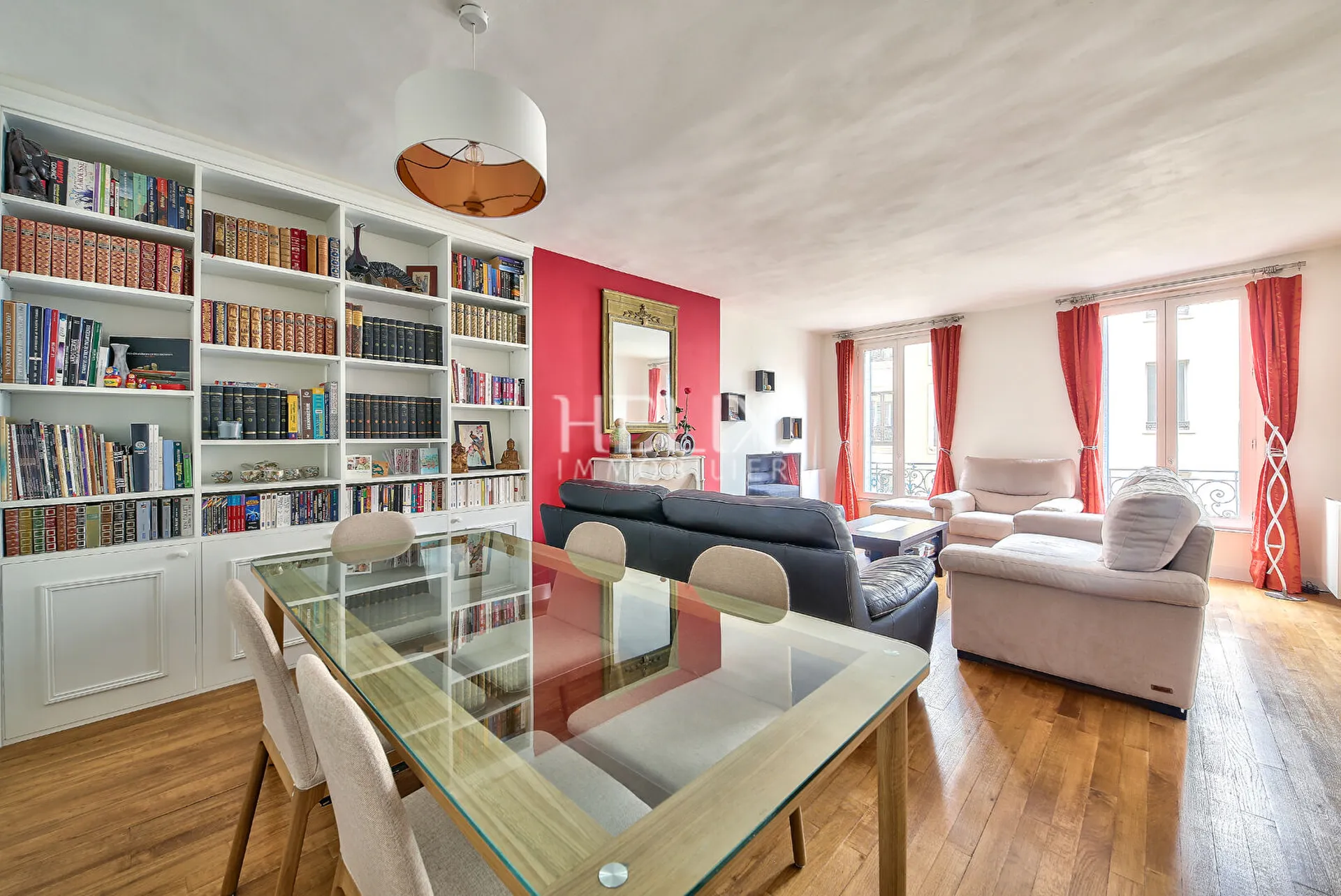 En exclusivité : Magnifique appartement traversant avec beaucoup de charme situé au coeur du centre ville de Saint Germain en Laye