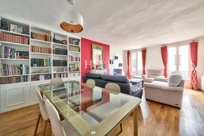 En exclusivité : Magnifique appartement traversant avec beaucoup de charme situé au coeur du centre ville de Saint Germain en Laye
