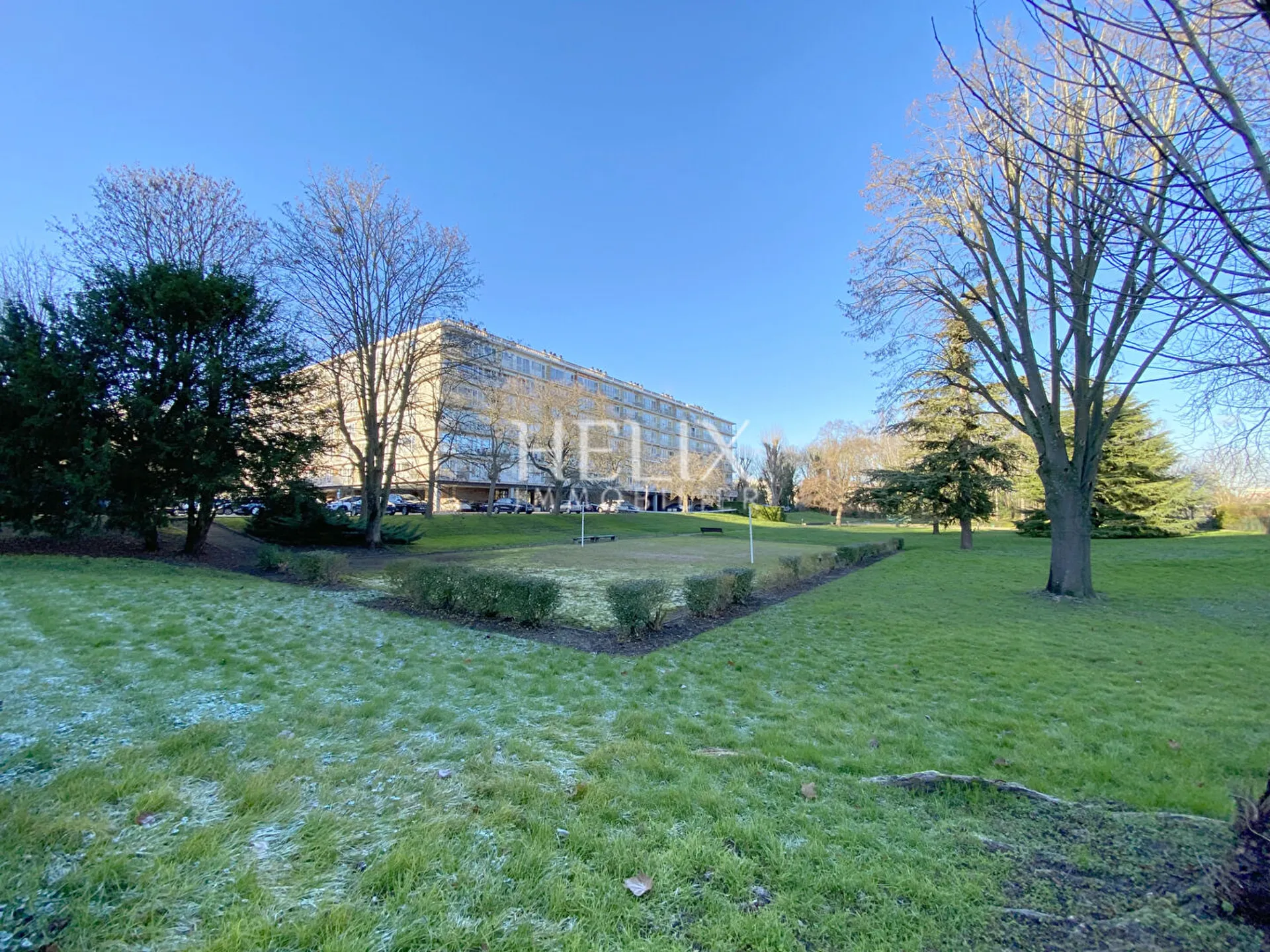 Le Pecq - appartement  lumineux de 3 pièces avec balcon, ascenseur et parking à proximité immédiate du futur coeur de ville 