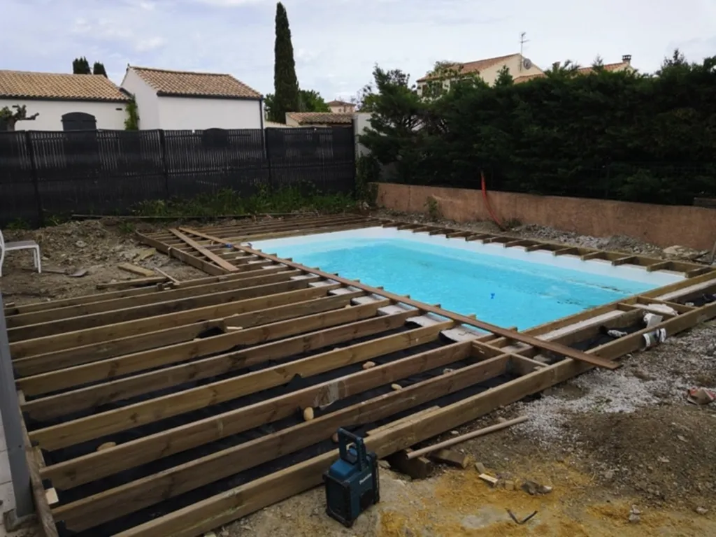 Terrasse en bois exotique Itauba de 60 m² pour un espace extérieur chaleureux et durable à Saint-Gély-du-Fesc  proche de Montpellier