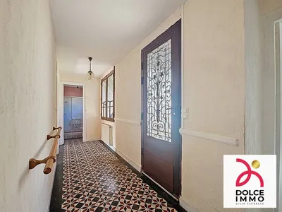 Cuisine à rénover, maison de plain-pied, Bordeaux Caudéran, potentiel d’agencement, projet de rénovation, bien à réinventer, secteur résidentiel calme, immobilier ancien, DOLCE IMMO, maison à personnaliser.
