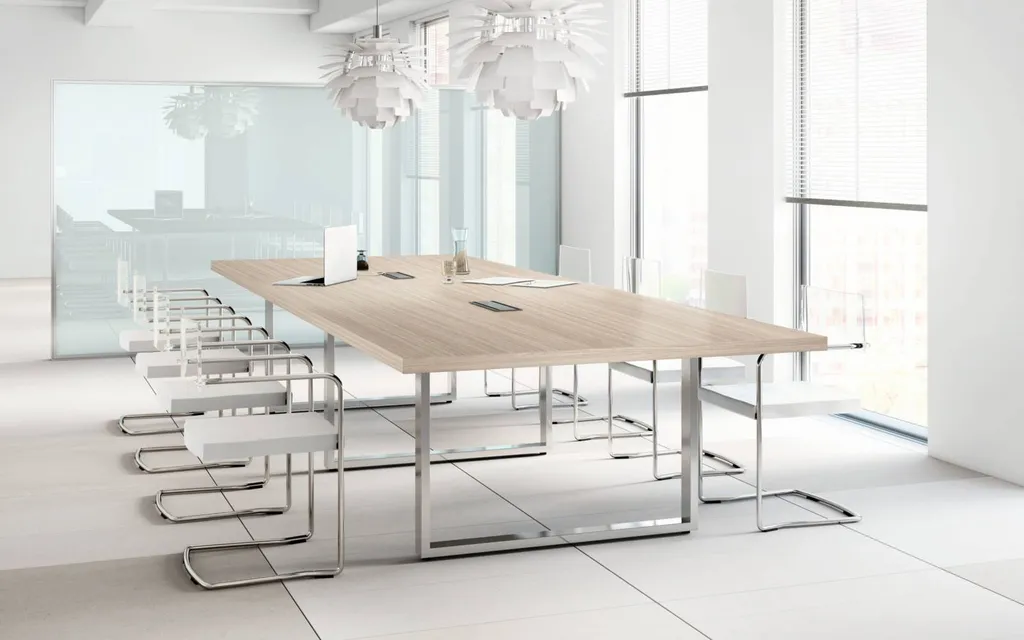 Table de réunion avec sièges de réunion à Marseille