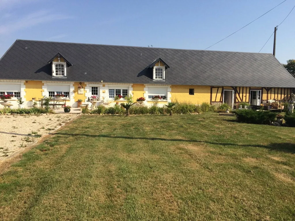 Refaire un crépi abimé proche de bernay 27