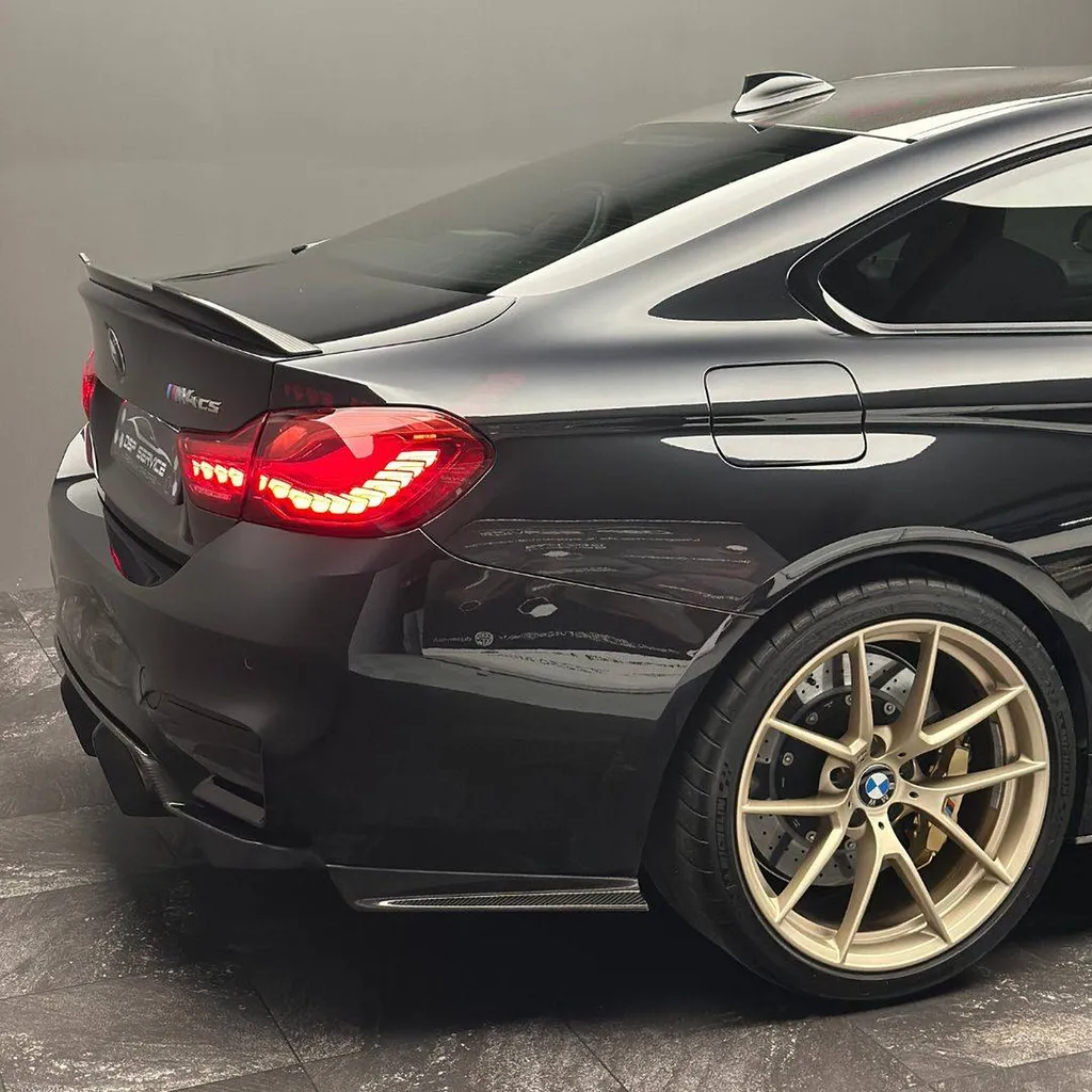 Lustrage brillance sur une BMW M4 CS à Le Mans (72)