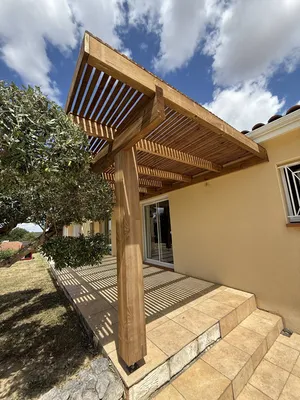 REALISATION D'UNE PERGOLA EN BOIS SUR LA COMMUNE DE BEAUMONT SUR LEZE