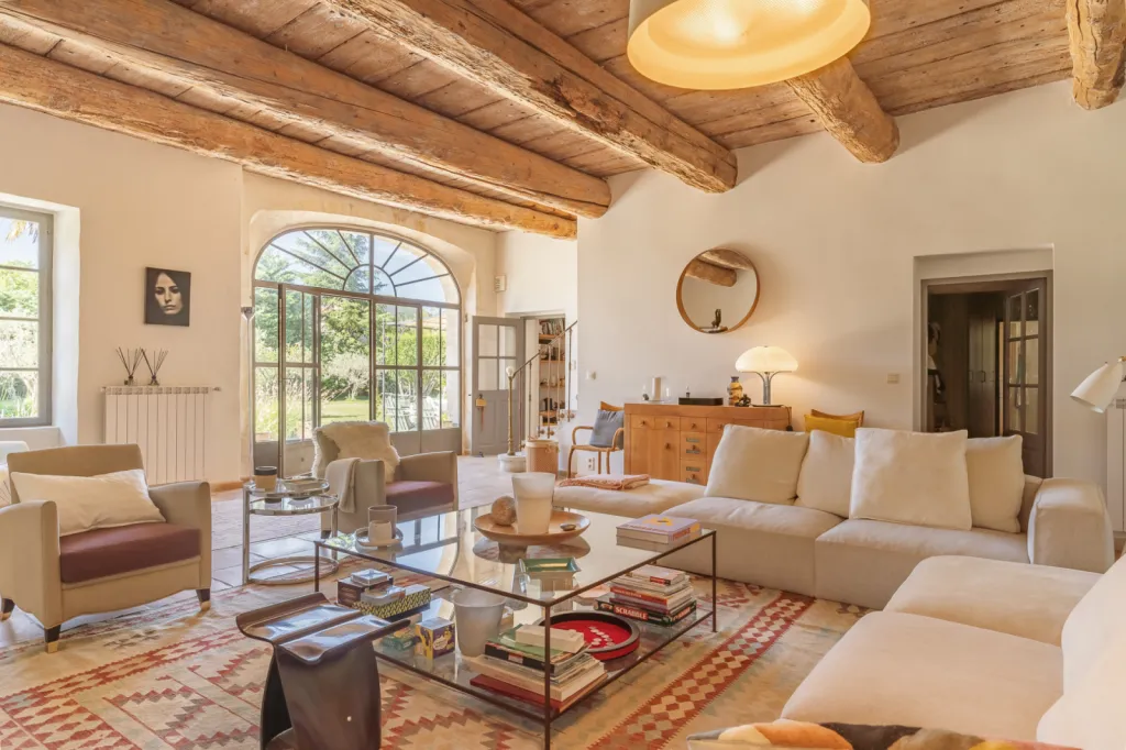 Mas authentique décoré avec goût