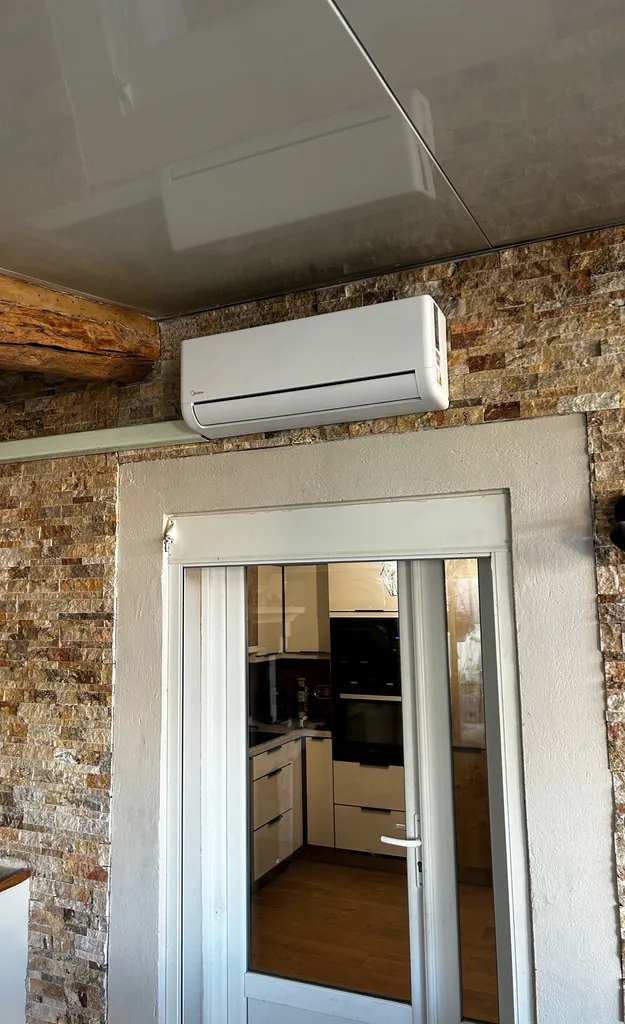 pose de climatiseur réversible et pompe à chaleur par Fc Électricité
