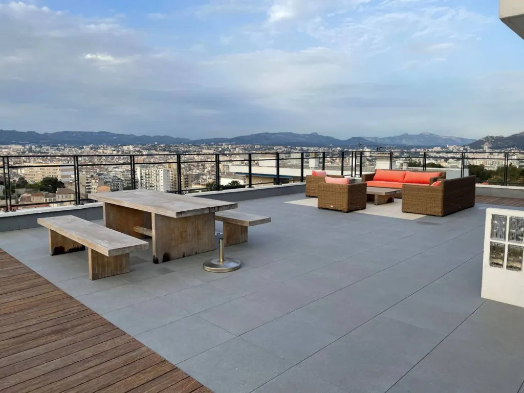 travaux de réfection de toit terrasse Résidence Marseille 8ème