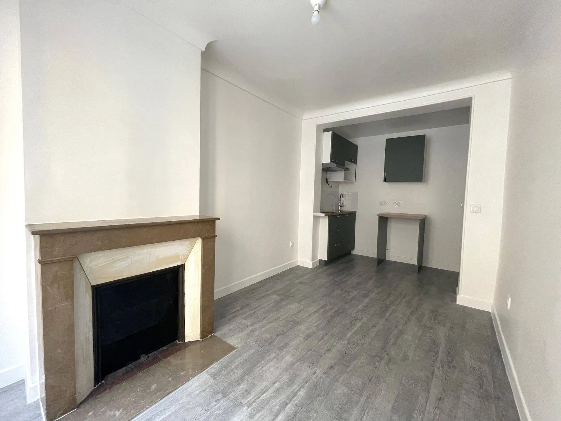 2 Pièces refait à neuf 27 m² 75017 Paris