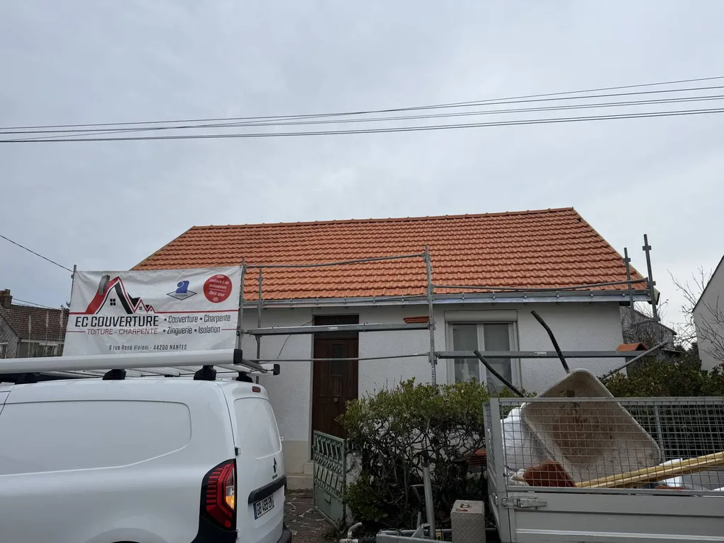 toiture refait versant rue 