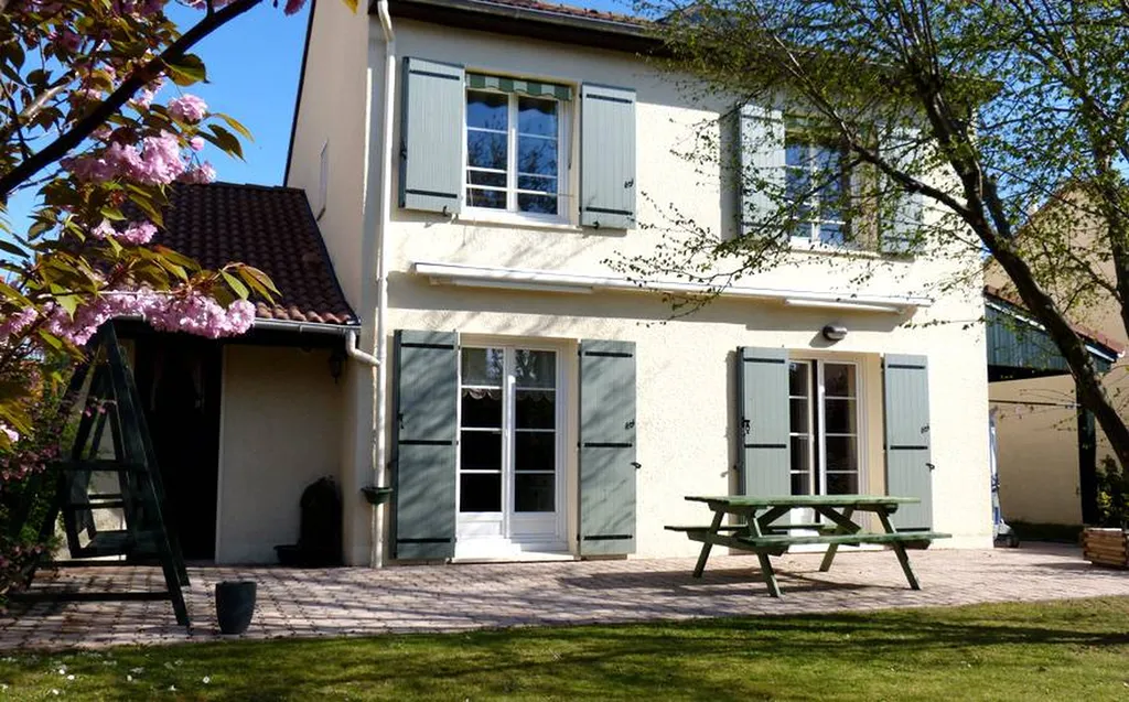 BS Menuiseries spécialiste de l'installation de volets battants durables