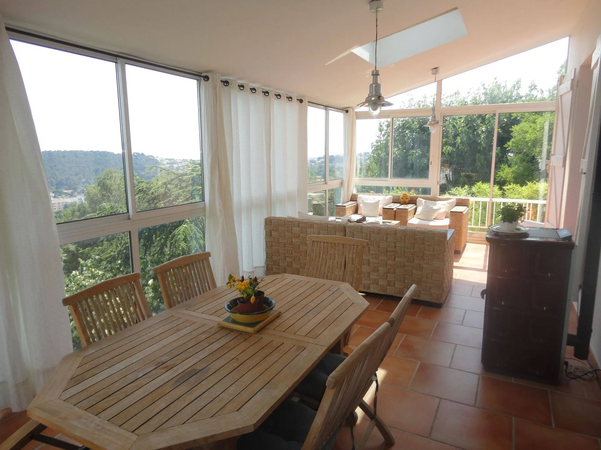 A vendre maison carnoux avec piscine