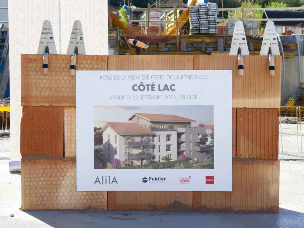 Photographe immobilier à Lyon: pose de la première pierre du projet immobilier Alila en Rhône-Alpes
