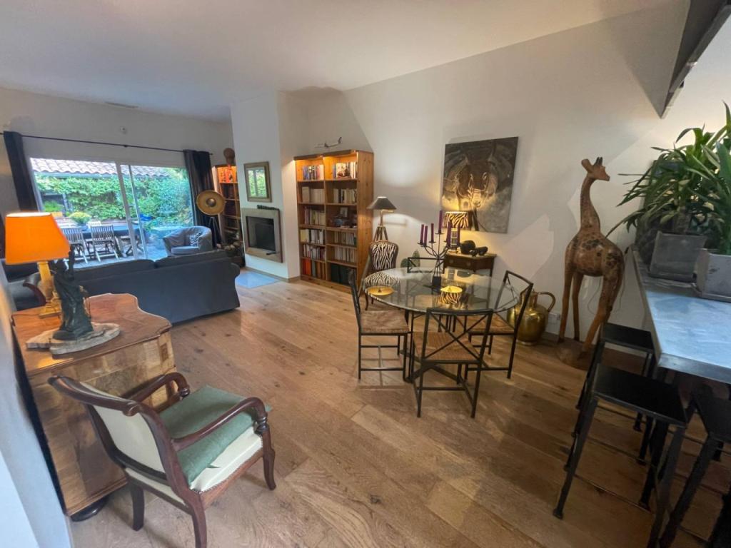 Jolie maison pierre de plain-pied Bordeaux Caudéran Les Orangers 