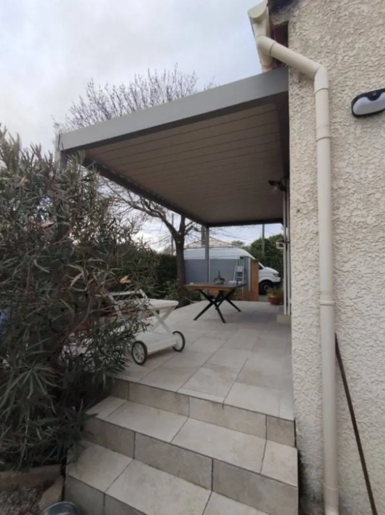 Installation de pergola bioclimatique en PACA