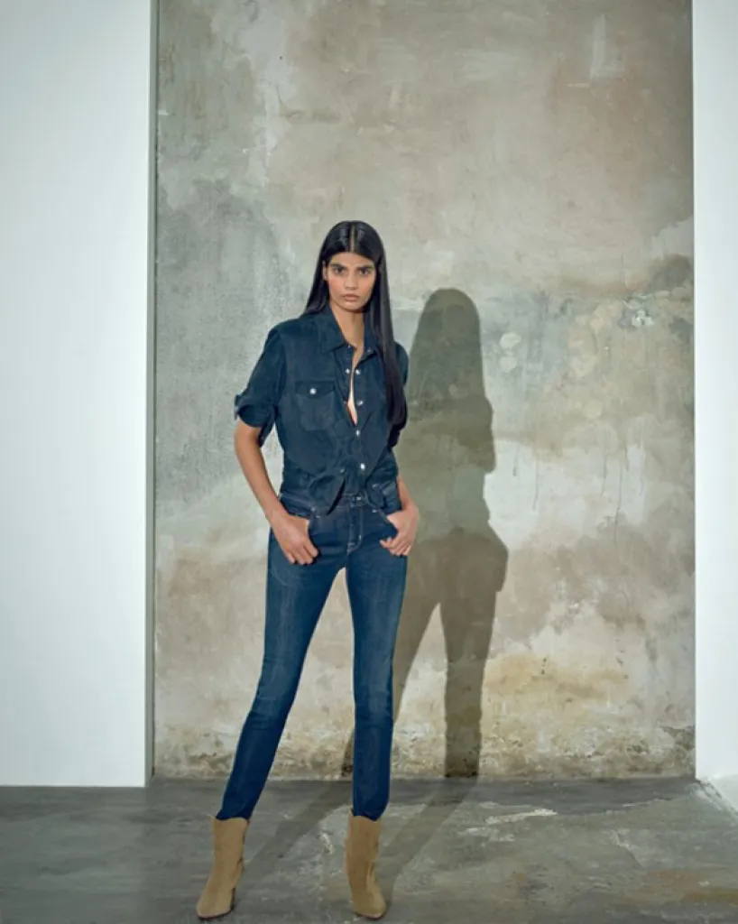 Jacob Cohen des jeans confortables, avec des détails qui les rendent uniques, qui séduisent les femmes stylées.