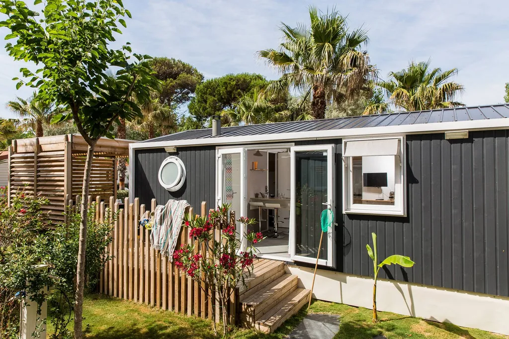 camping  familial 4 étoiles bord de mer proche du Cap d'Agde