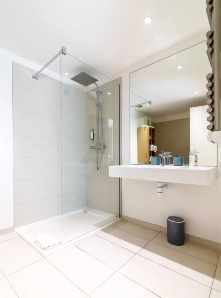 Suite Appart Terrasse Kitchenette avec cuisine équipée, terrasse privative - Hôtel à Aix-en-Provence