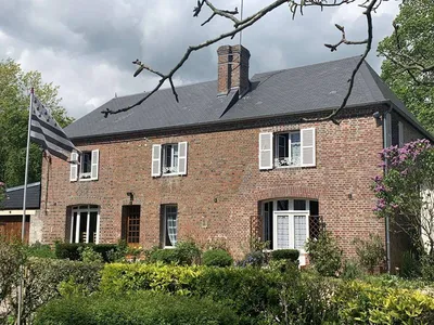 Acquisition d'une Propriété Agricole et ses bâtiments normands, bâtis sur un terrain de 7Ha 50a dans la région de Livarot 14140