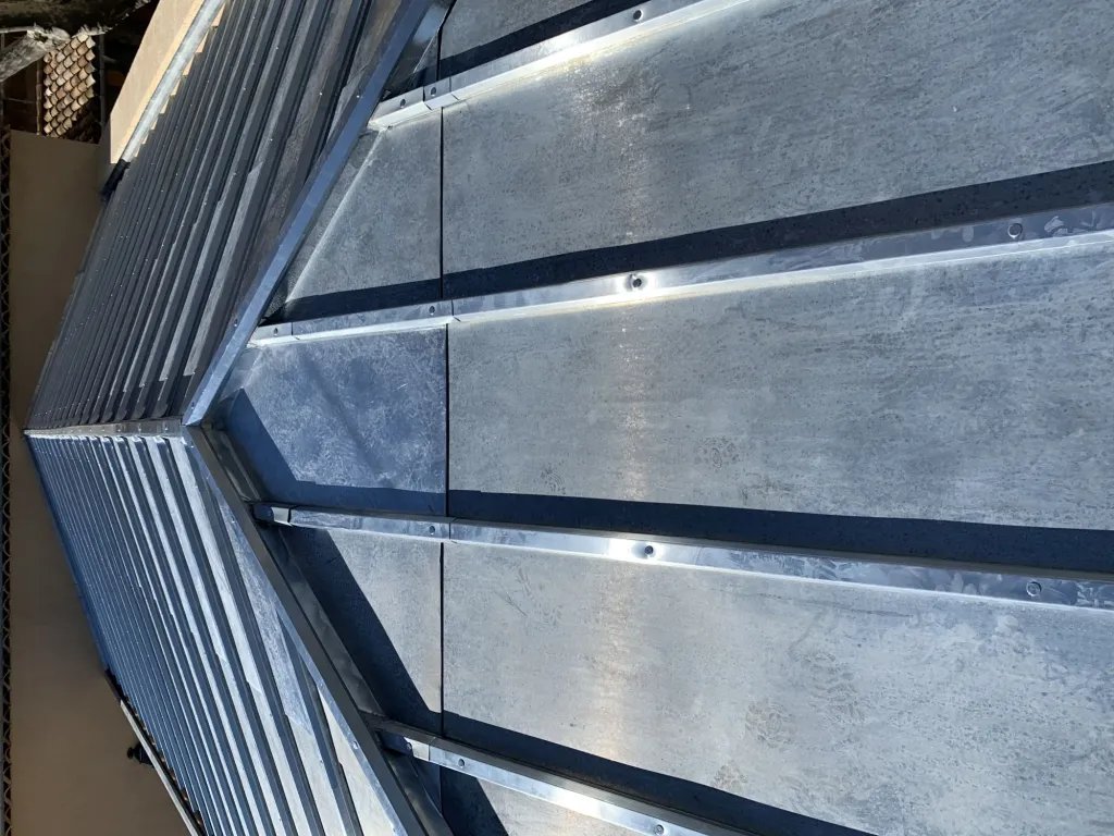 Toiture en zinc à Meyreuil dans les Bouches du Rhônes