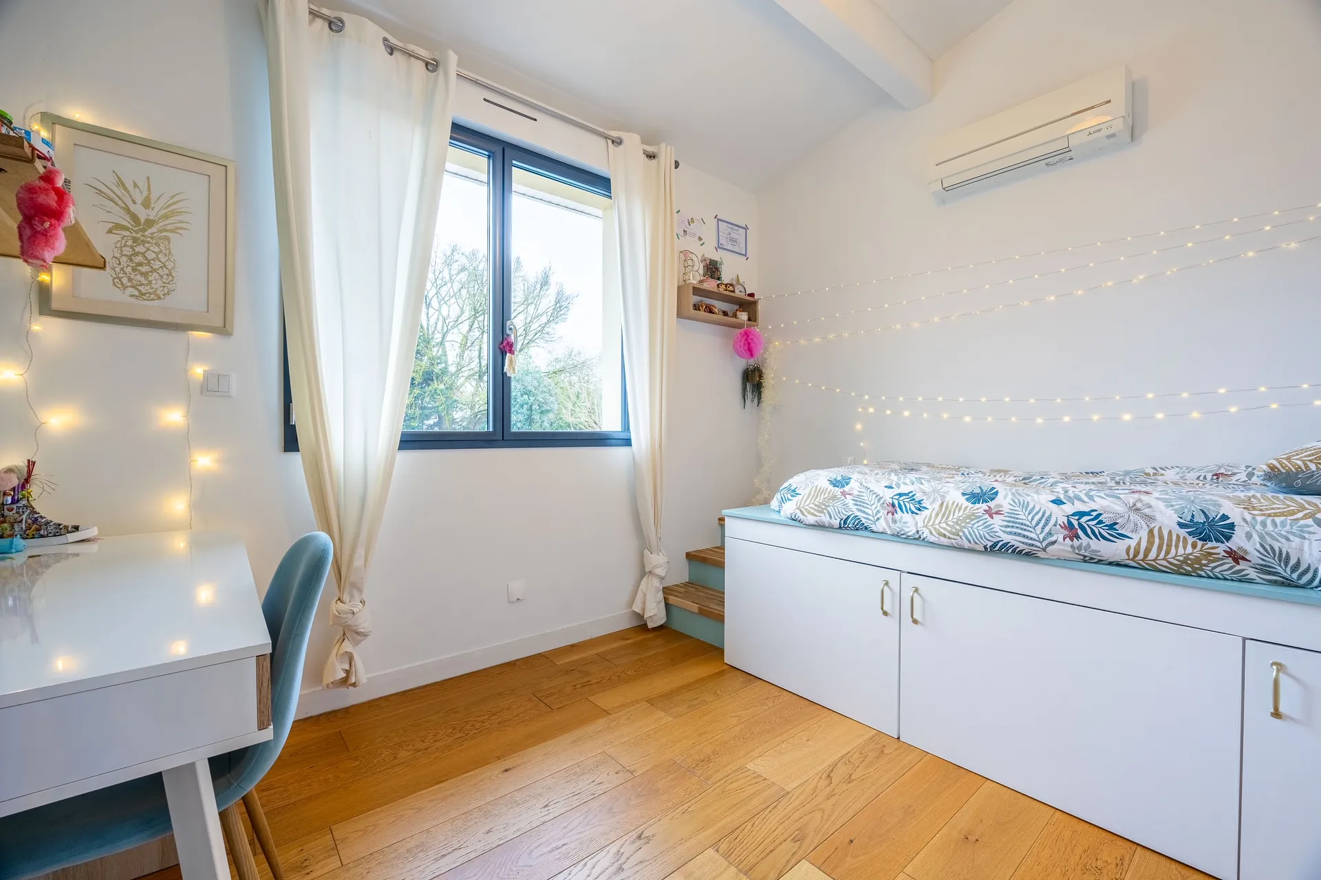 Belle maison contemporaine avec stationnement et piscine, Le Bouscat