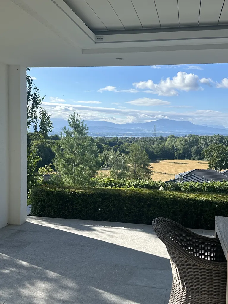 Une réalisation d’exception dans le Canton de Vaud, entre élégance textile et vue sur le lac