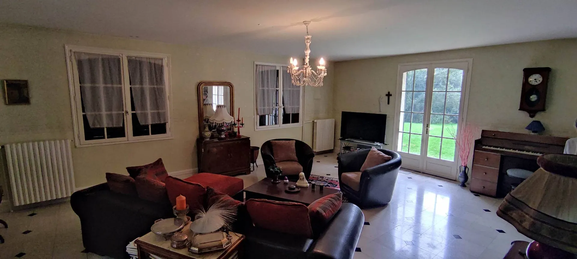 professionnels installer un cabinet ou une étude Bernay 27300 L'Aigle 61300 Paris 75 La Barre-en-Ouche 27330