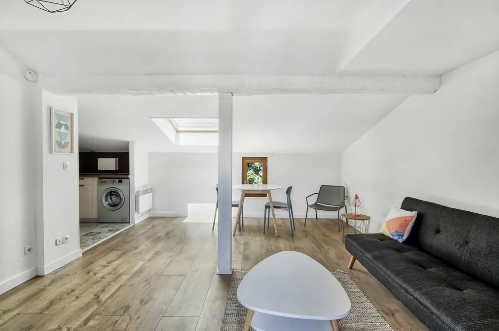 Superbe T2 meublé de 35m² proche Place Dupuy  
