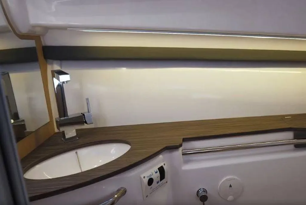 Bateau semi-rigide habitablle Salpa en vente à La Ciotat 13600