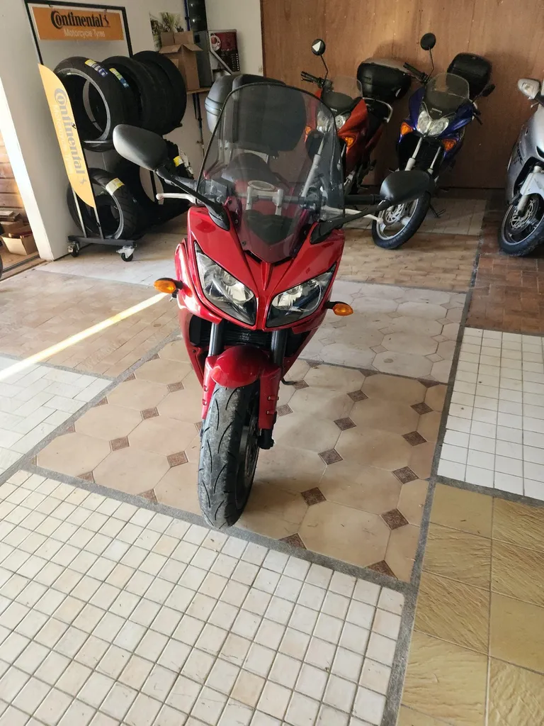 yamaha fz1 7490 euros