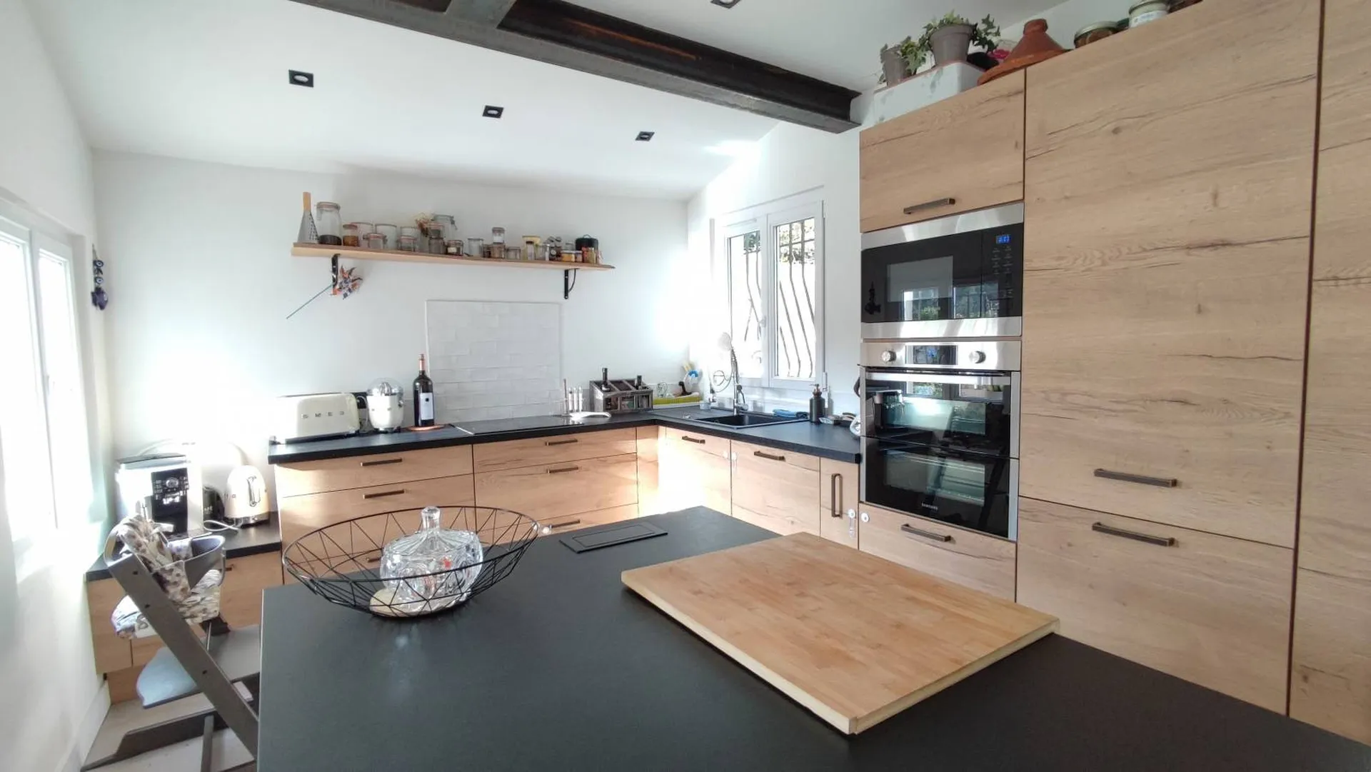 Vente maison individuelle T3/4 Cassis  en très bon état avec parkings sur terrain plat et clos