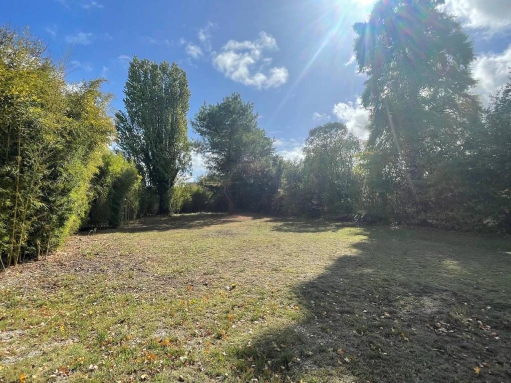 Beau terrain à bâtir de 1107m2 Bruges proximité Centre  